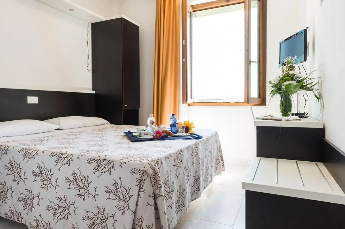 Hotel Rondine Marinella di Sarzana